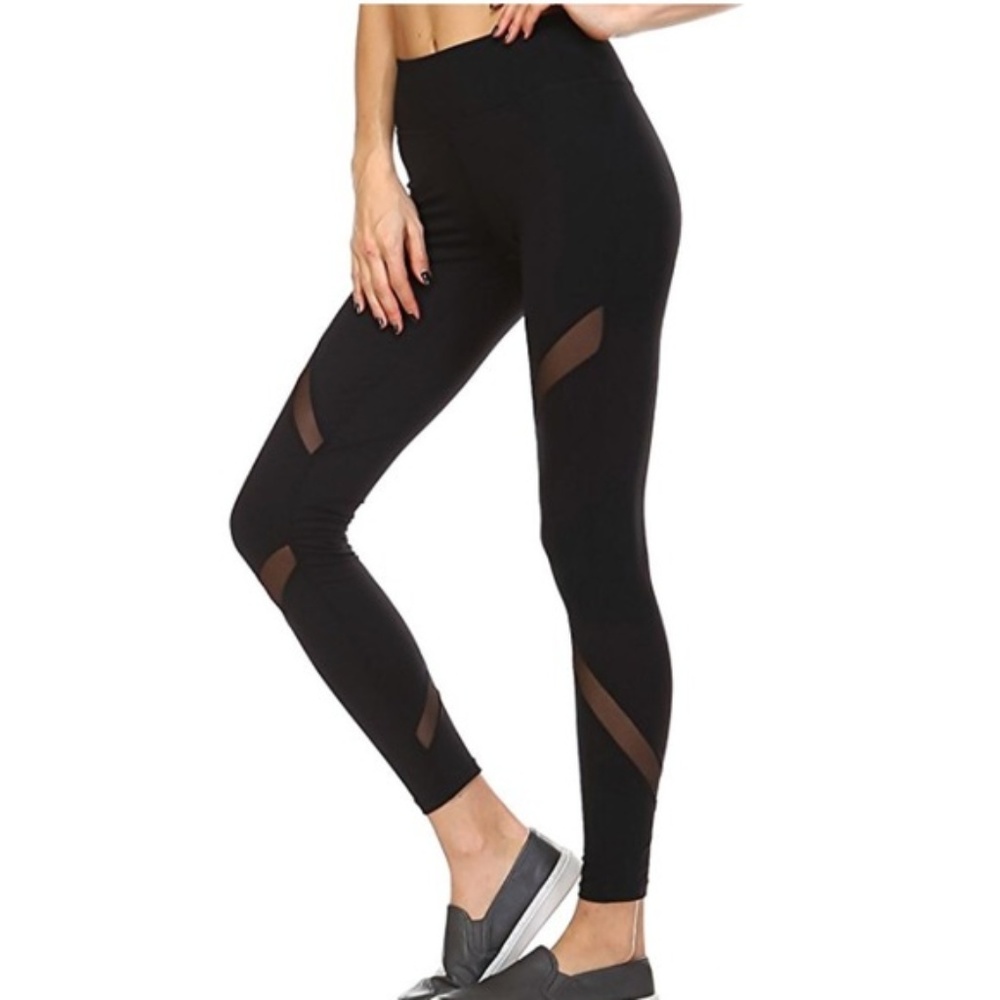 ‼️Last Large‼️ Black High Waist Mesh Yoga Leggings - Picture 4 of 5